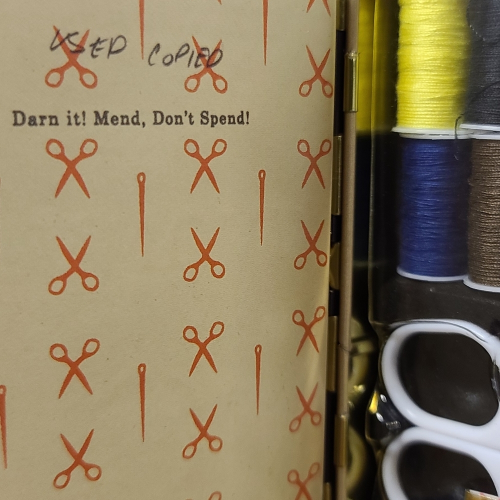 2 Pack Sewing Kit In Metal Case - Picture 6 of 6